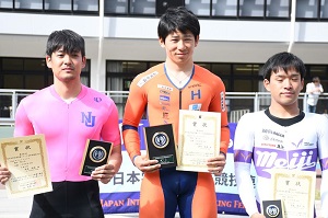 ３連覇を達成した鈴木選手（写真提供:スポーツ法政新聞会）