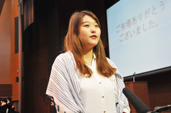 以“市場份額”為題獲得最優秀獎的徐周希同學(國際文化學部2年級・韓國)