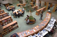 多摩圖書館 多摩圖書館