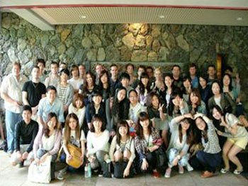 Group photo in front of the Hosei University Fuji Seminar House