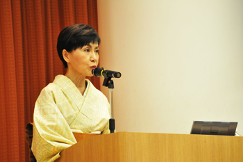 President Yuko Tanaka, delivering the welcome address at the Tokyo International Symposium