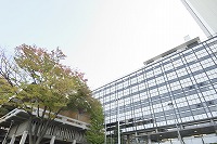 55・58年館