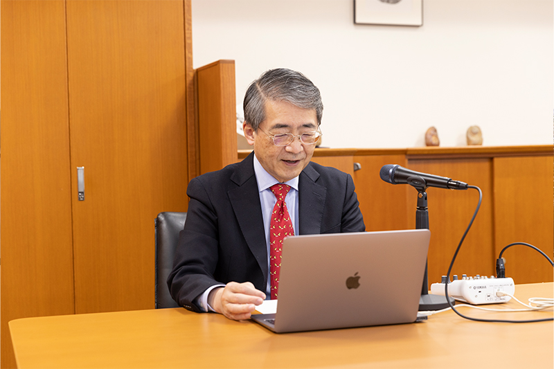 Hirose Katsuya, president of Hosei University