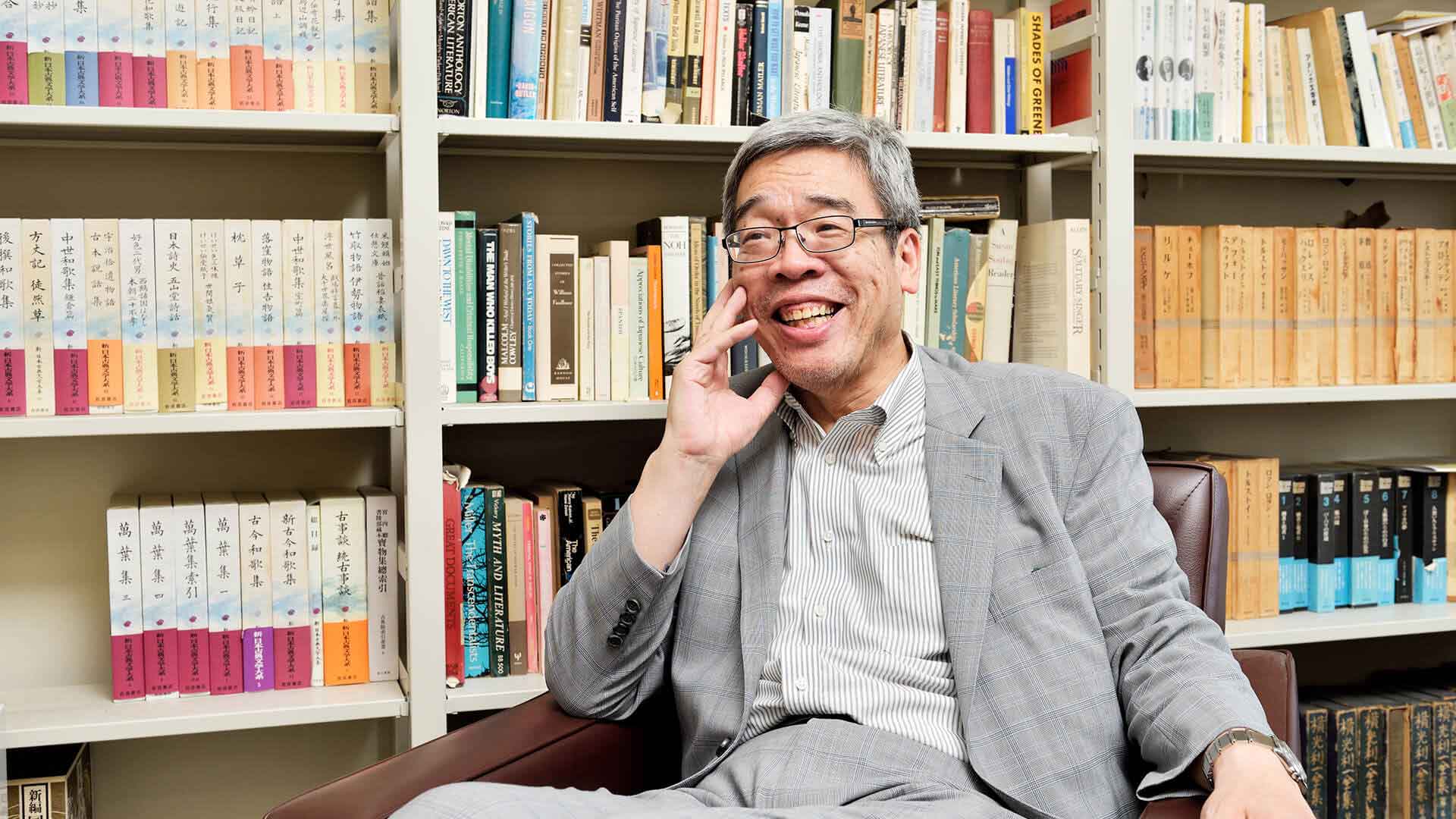文学研究者ならではの視線で独自のミステリー作品を生み出す 国際文化 