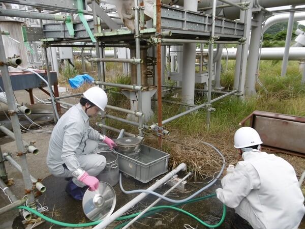 九州の山川地熱発電所での多孔質シリカ析出実験