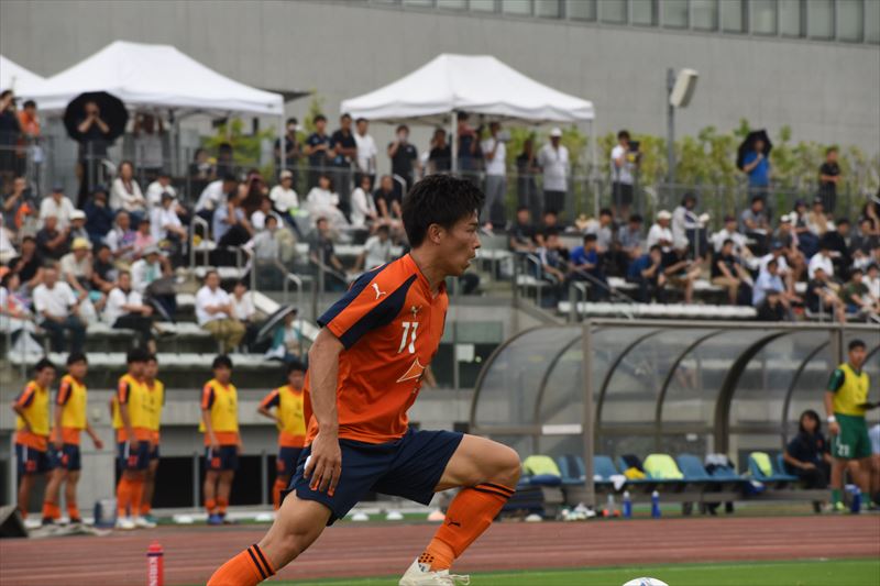 大西遼太郎選手（社会学部4年）・橋本陸選手（経済学部4年）のJリーグ来季加入が