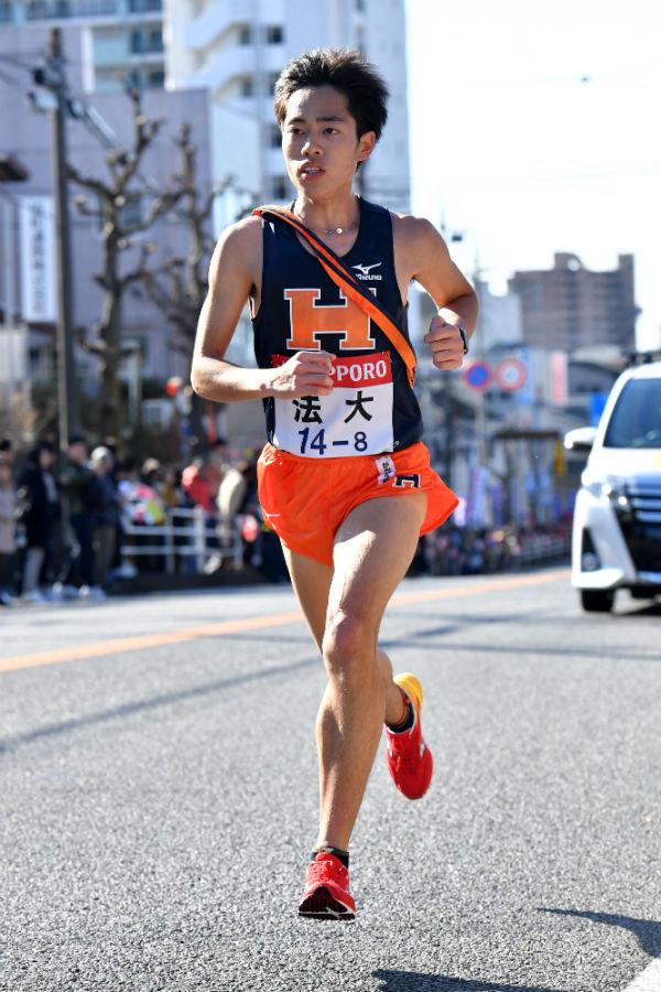 8区･青木涼真選手（生命科学部1年）