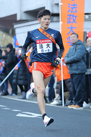 6区・坪井慧選手（経済学部3年）