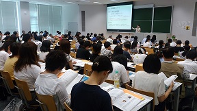 職員による大学院紹介