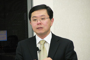 久保文克氏