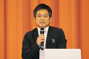 岸本徹也氏