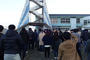 震災遺構となった小学校。震災当日まで生徒が通っていました