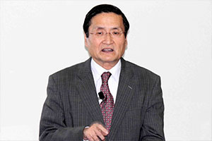 Daniel Z Ding氏