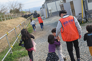 木山仮設での子供支援（外遊び）