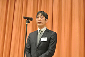 懸賞論文審査委員会委員長の山本教授の総評