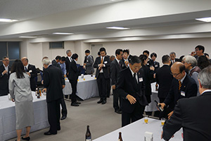 法政士業の会懇親会風景