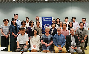 講師、参加者、千代田区キャンパスコンソ関係者の集合写真