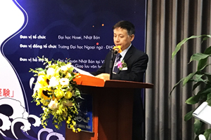 開会セレモニーでのハノイ国家大学外国語大学Lam Quang Dong副学長によるご挨拶