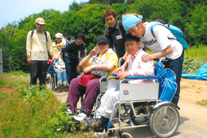 学生時代のボランティアの経験 は、今の仕事にも役立っている