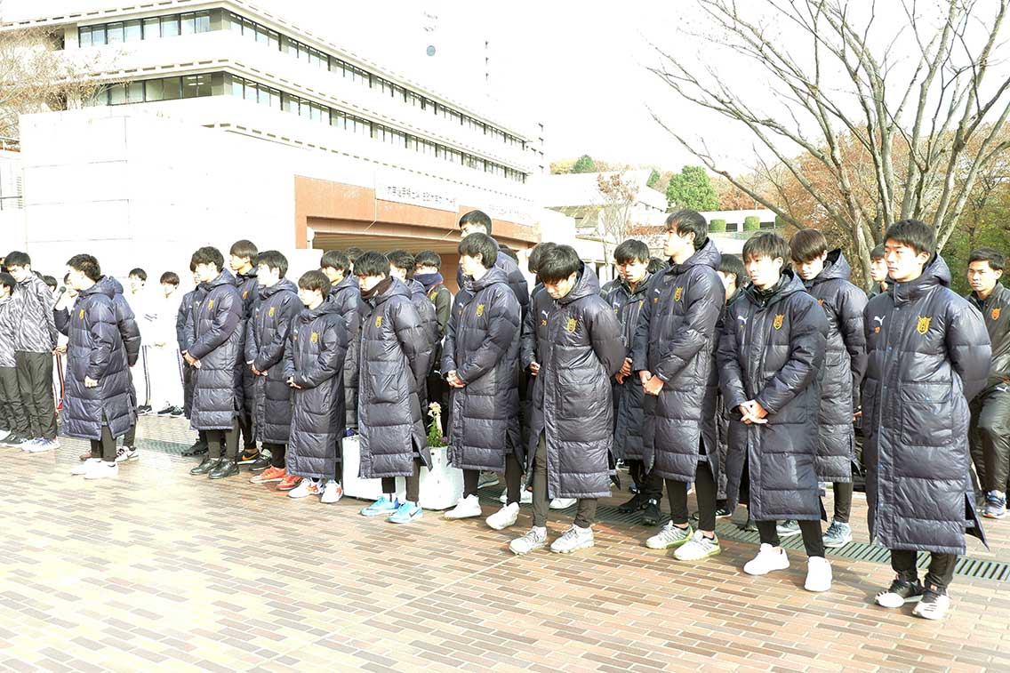 多摩キャンパスでサッカー部・陸上競技部合同壮行会を開催